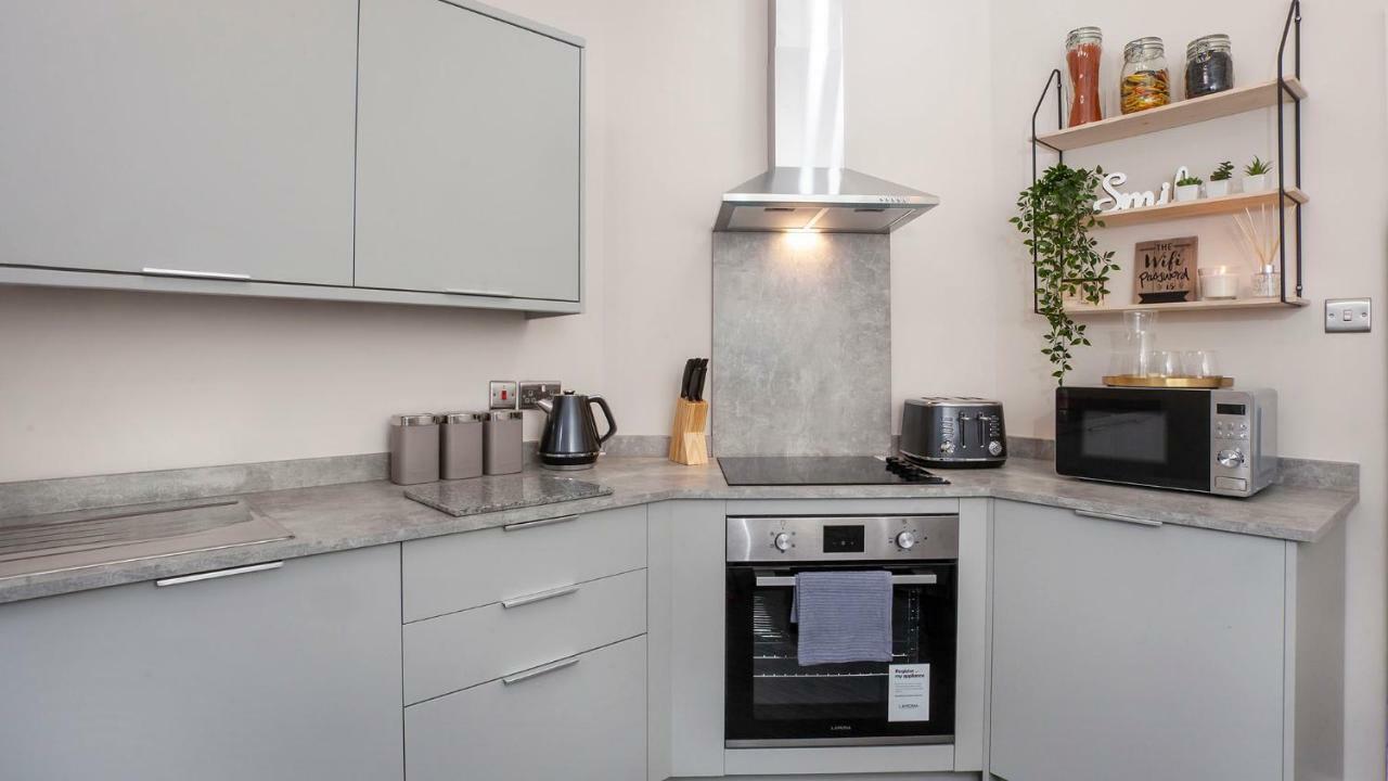 Stylish And Most Central 2 Bed -Free Parking 요크 외부 사진